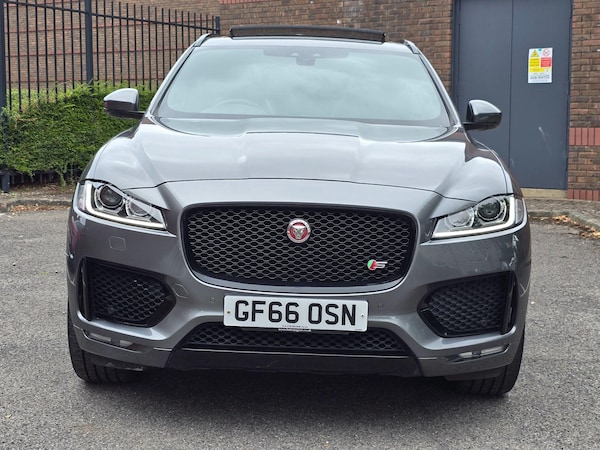 Used Jaguar F-Pace 2016 for sale - 75363861: Photo 3