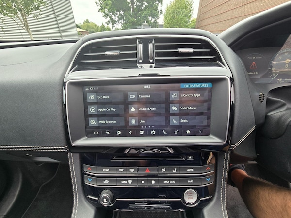 Used Jaguar F-Pace 2016 for sale - 75363861: Photo 40