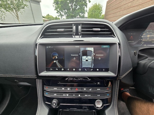 Used Jaguar F-Pace 2016 for sale - 75363861: Photo 42