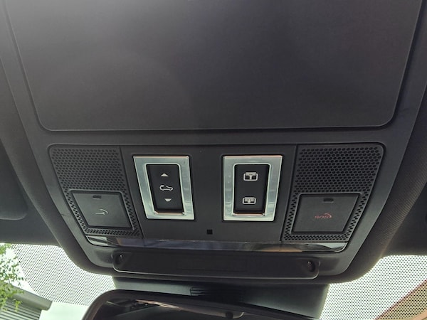 Used Jaguar F-Pace 2016 for sale - 75363861: Photo 44