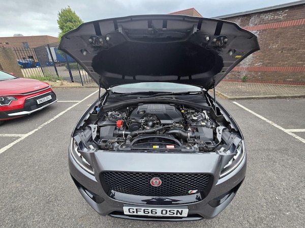 Used Jaguar F-Pace 2016 for sale - 75363861: Photo 46