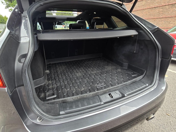 Used Jaguar F-Pace 2016 for sale - 75363861: Photo 8