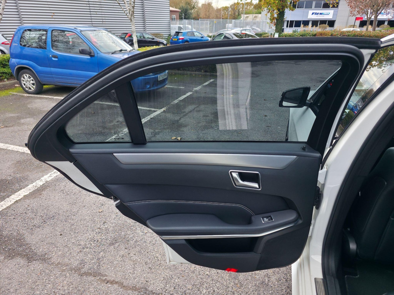 Used Mercedes-Benz E Class 2015 for sale - 76645773: Photo 24