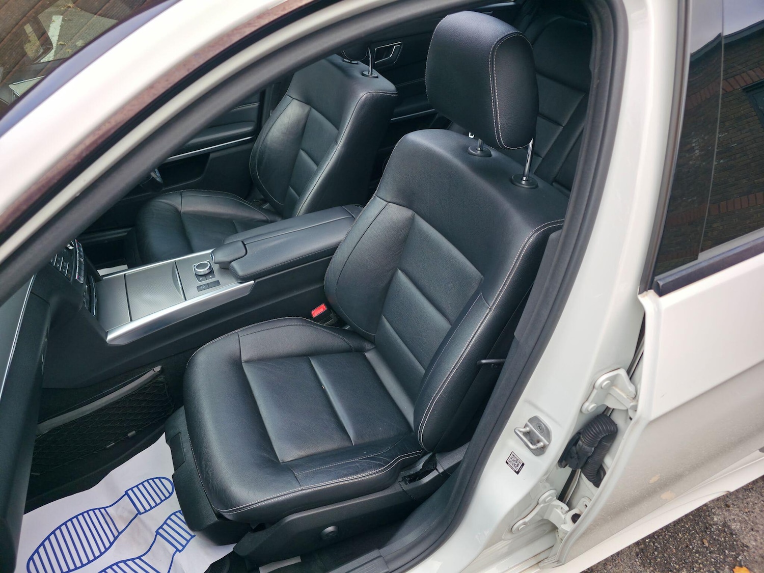 Used Mercedes-Benz E Class 2015 for sale - 76645773: Photo 27