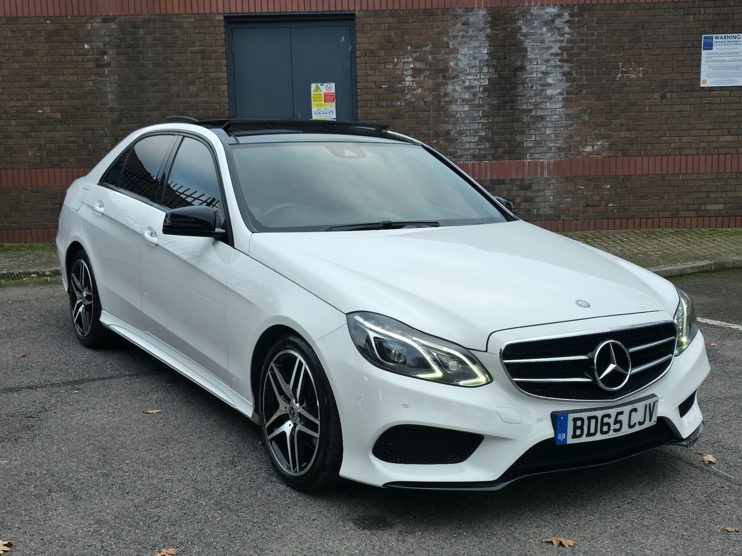 Used Mercedes-Benz E Class 2015 for sale - 76645773: Photo 3