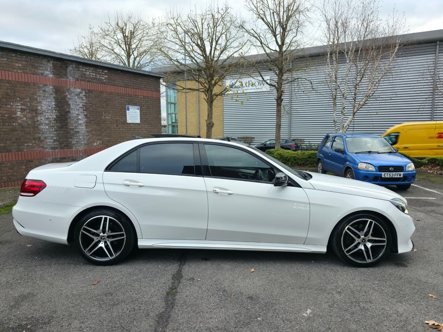 Used Mercedes-Benz E Class 2015 for sale - 76645773: Photo 4