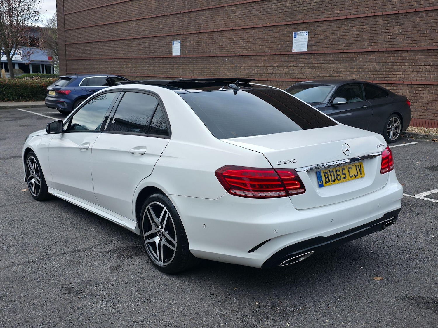 Used Mercedes-Benz E Class 2015 for sale - 76645773: Photo 7