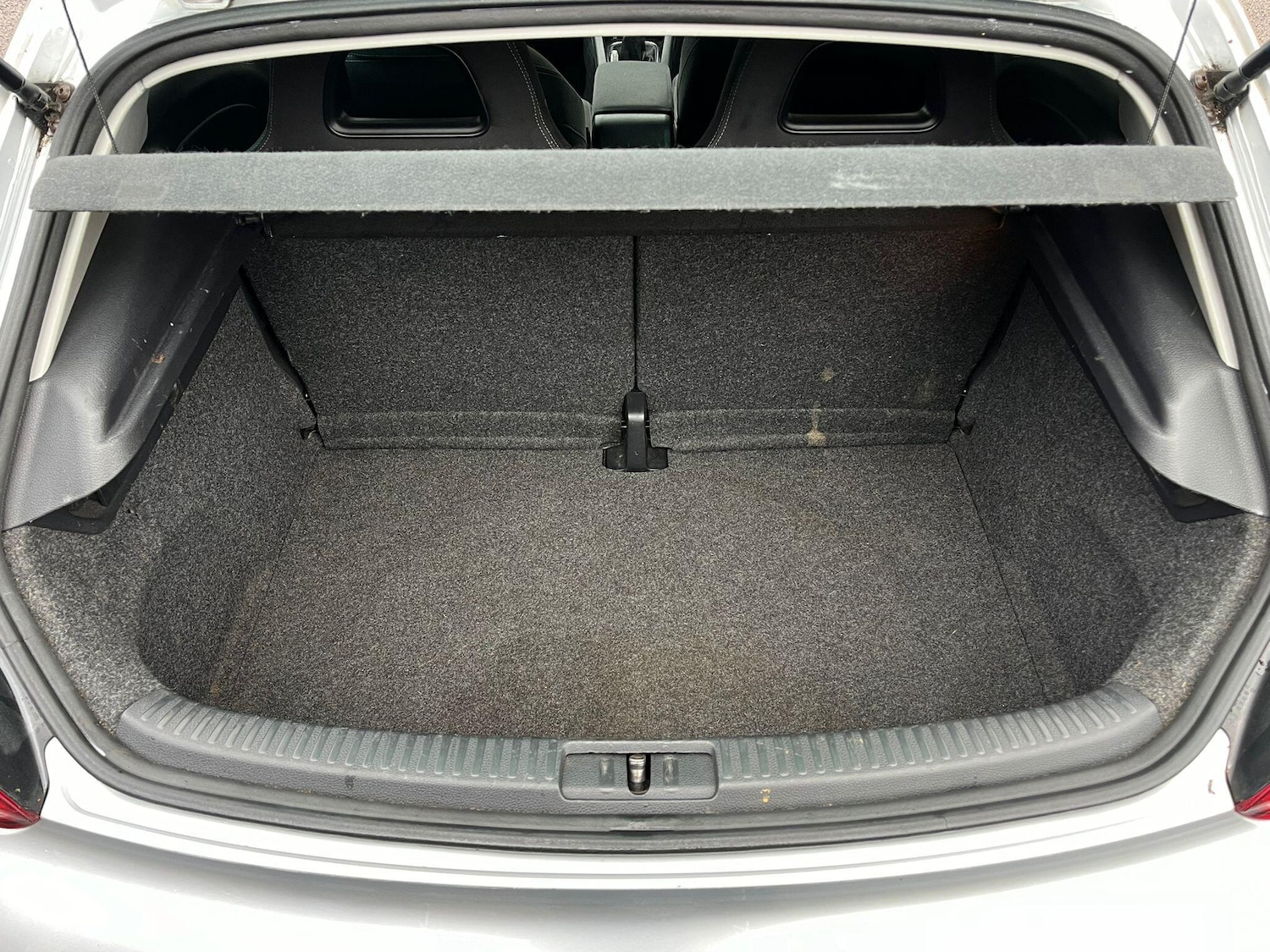 Used Volkswagen Scirocco 2010 for sale - 76688992: Photo 17