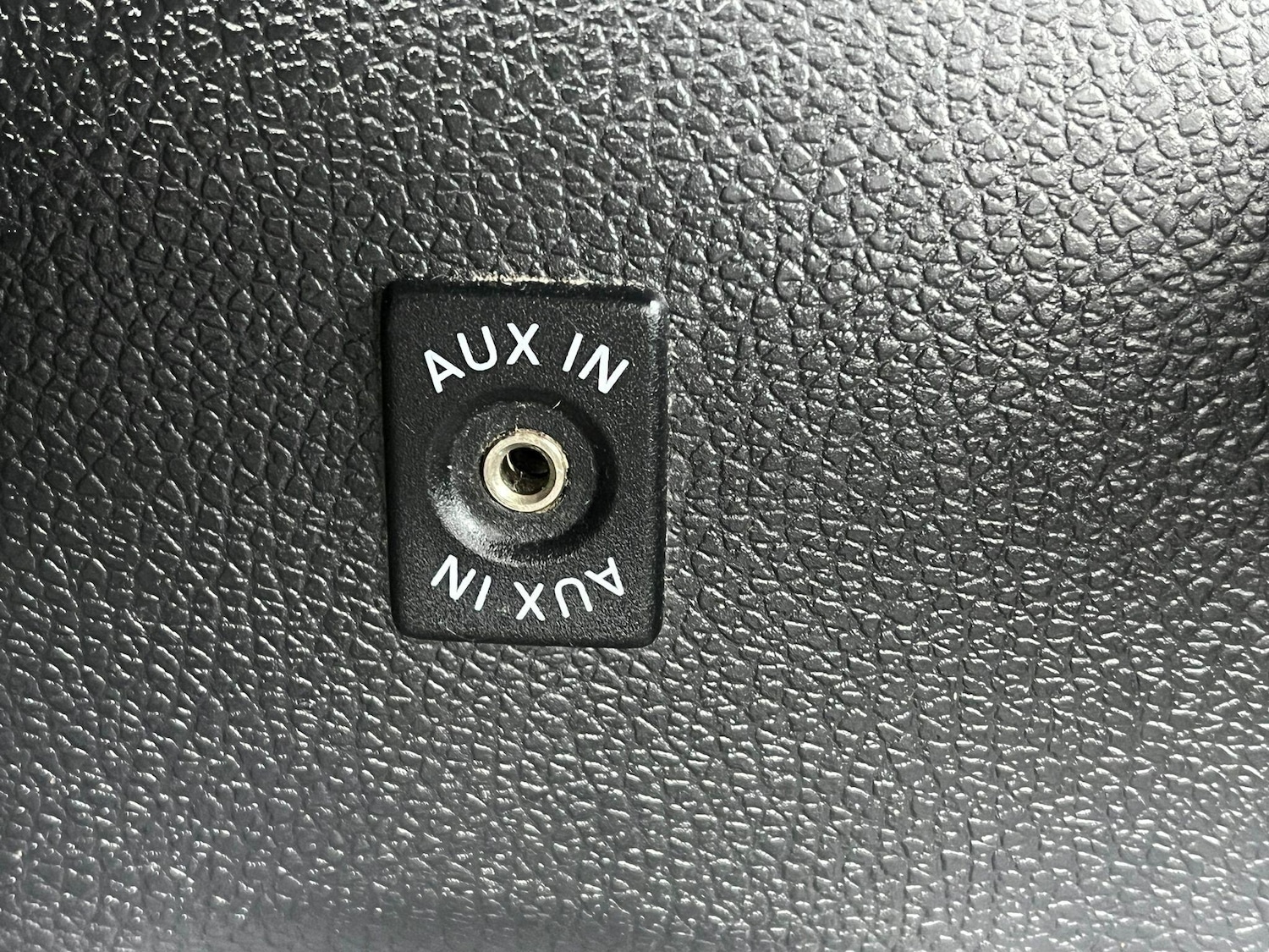 Used Volkswagen Scirocco 2010 for sale - 76688992: Photo 21