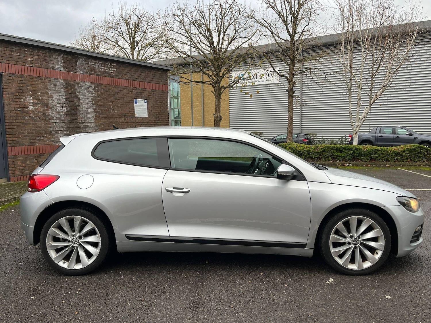 Used Volkswagen Scirocco 2010 for sale - 76688992: Photo 4