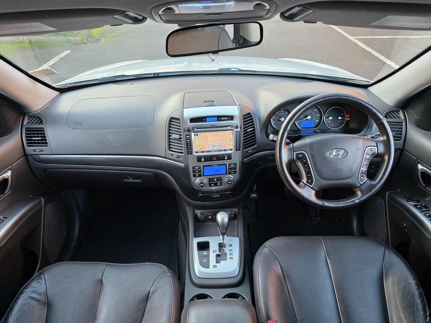 Used Hyundai Santa Fe 2012 for sale - 76772239: Photo 10