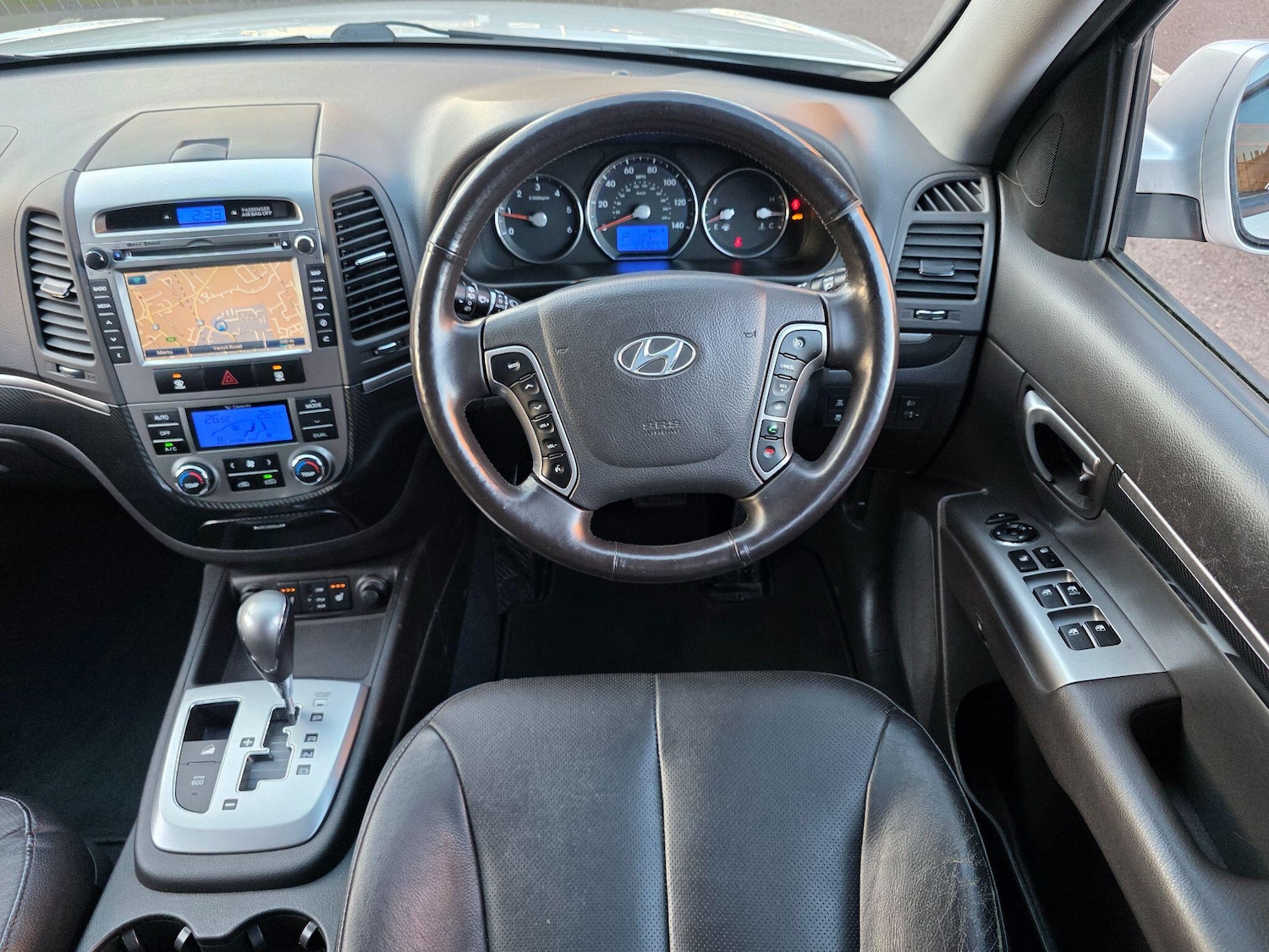 Used Hyundai Santa Fe 2012 for sale - 76772239: Photo 11