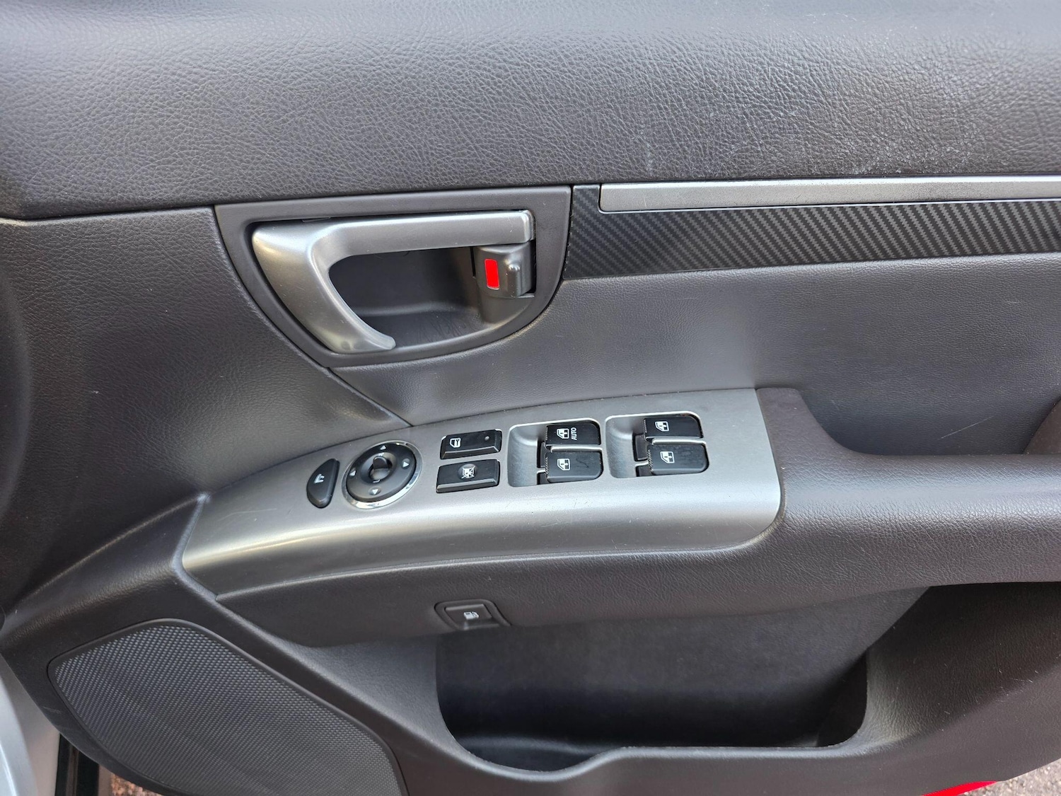 Used Hyundai Santa Fe 2012 for sale - 76772239: Photo 17