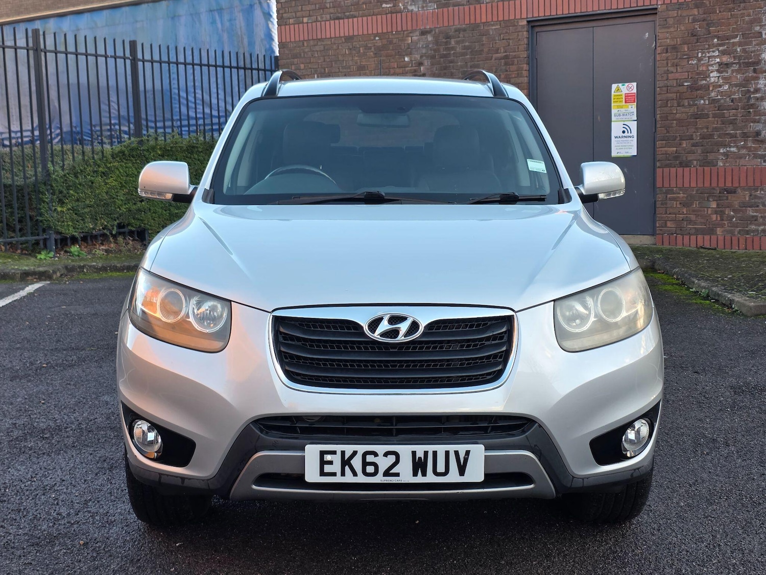 Used Hyundai Santa Fe 2012 for sale - 76772239: Photo 2