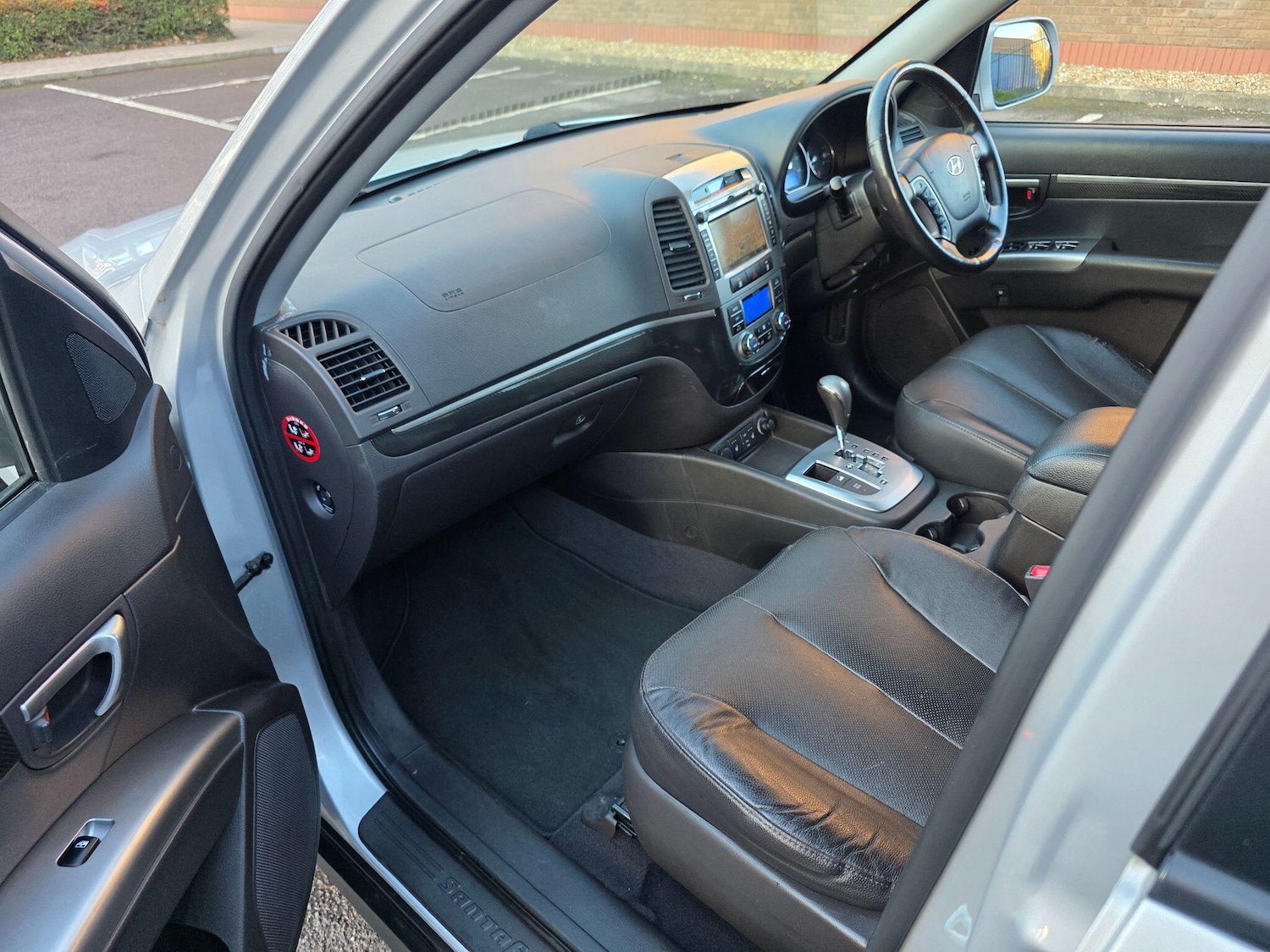 Used Hyundai Santa Fe 2012 for sale - 76772239: Photo 25