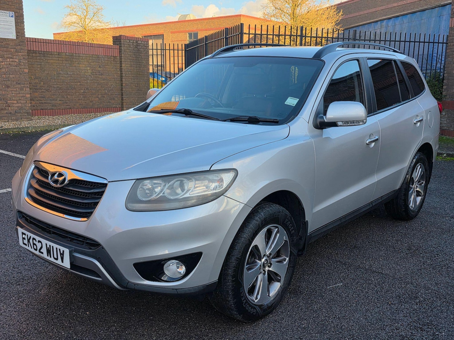 Used Hyundai Santa Fe 2012 for sale - 76772239: Photo 9