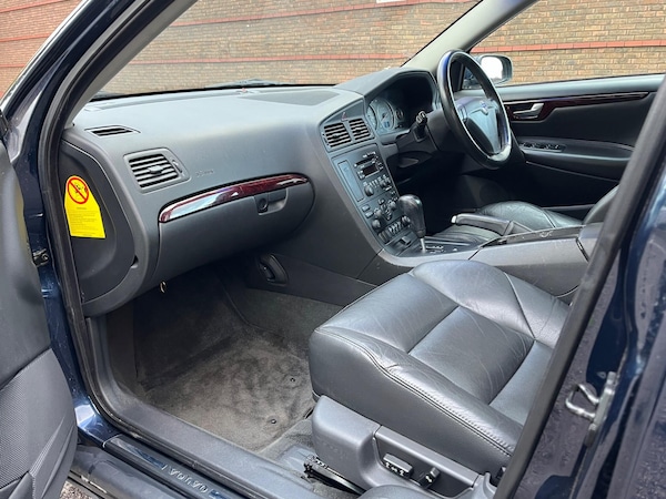 Used Volvo S60 2004 for sale - 76214281: Photo 12