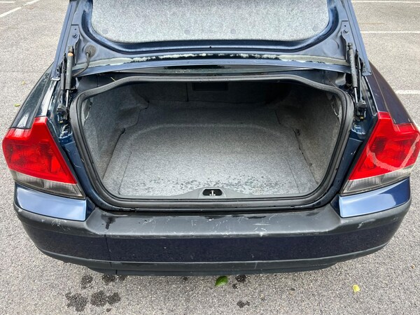 Used Volvo S60 2004 for sale - 76214281: Photo 17