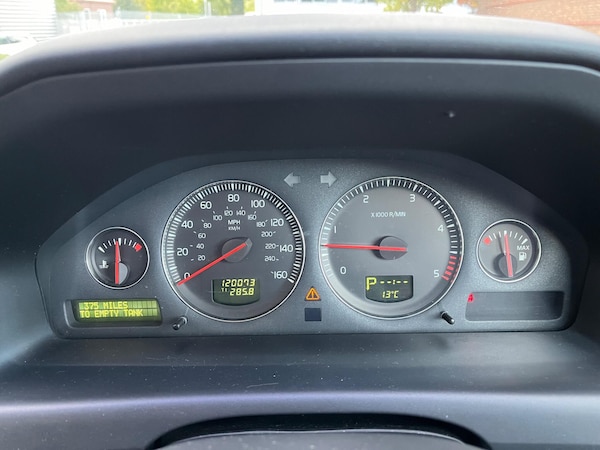 Used Volvo S60 2004 for sale - 76214281: Photo 19