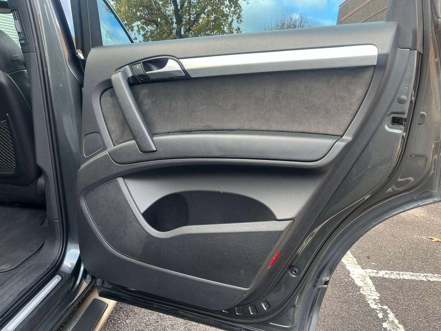 Used Audi Q7 2015 for sale - 76701129: Photo 29