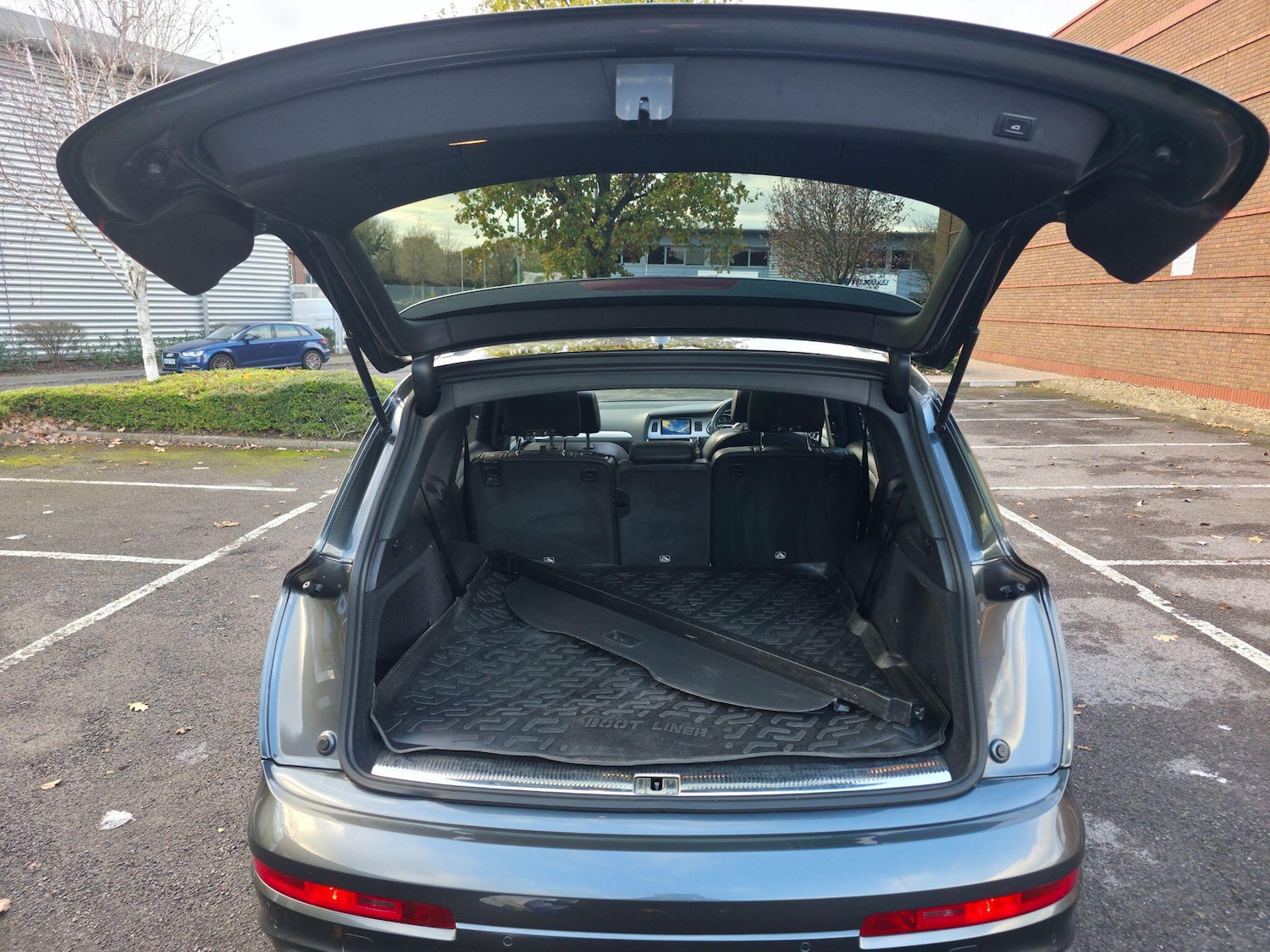 Used Audi Q7 2015 for sale - 76701129: Photo 37