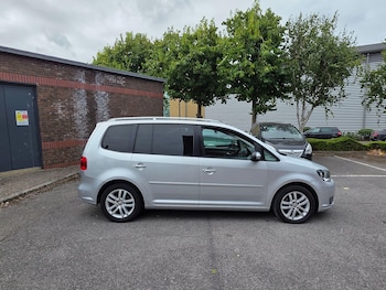 Used Volkswagen Touran 2012 for sale - 75646537: Photo