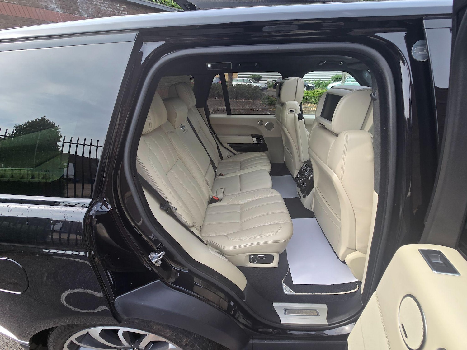Vehicle 28