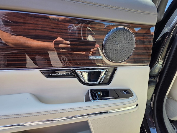 Used Jaguar XJ 2014 for sale - 75508318: Photo 34