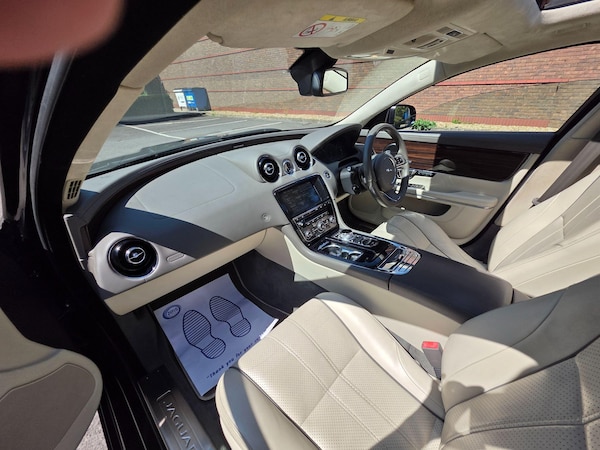 Used Jaguar XJ 2014 for sale - 75508318: Photo 36