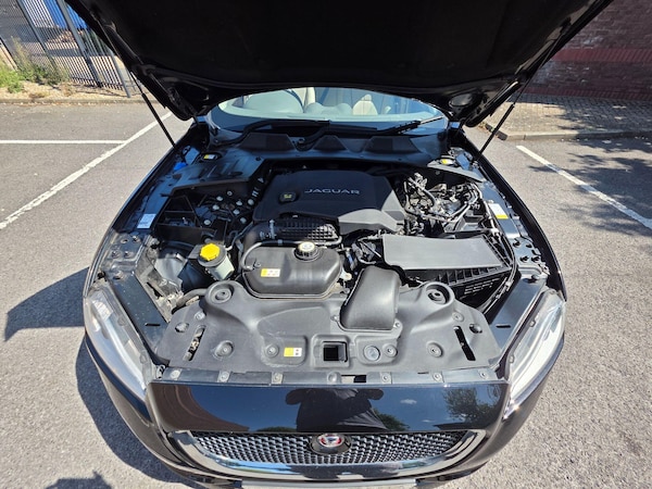 Used Jaguar XJ 2014 for sale - 75508318: Photo 41