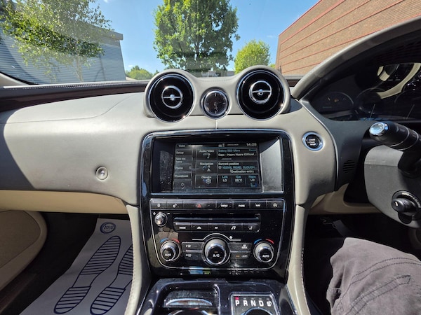 Used Jaguar XJ 2014 for sale - 75508318: Photo 44
