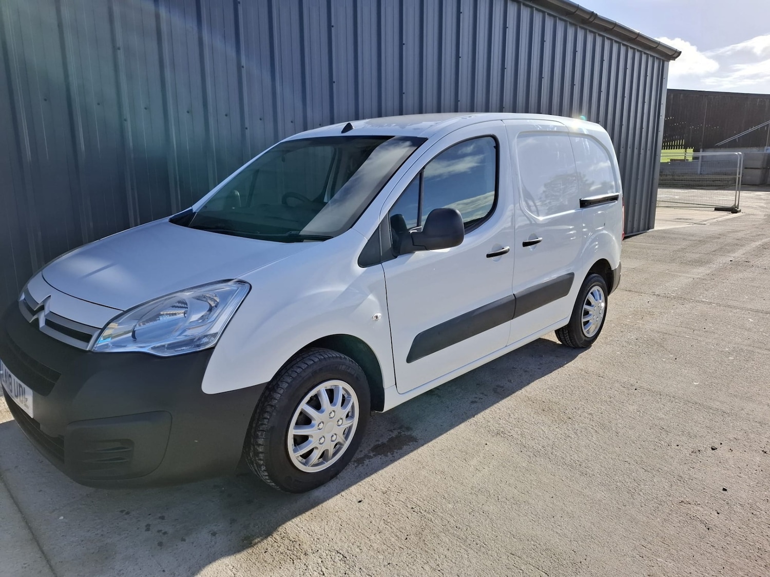 Used Citroen Berlingo 2018 for sale - 76368428: Photo 3