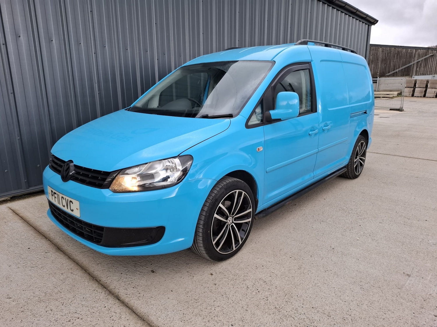 Used Volkswagen Caddy Maxi 2011 for sale - 76492304: Photo 2