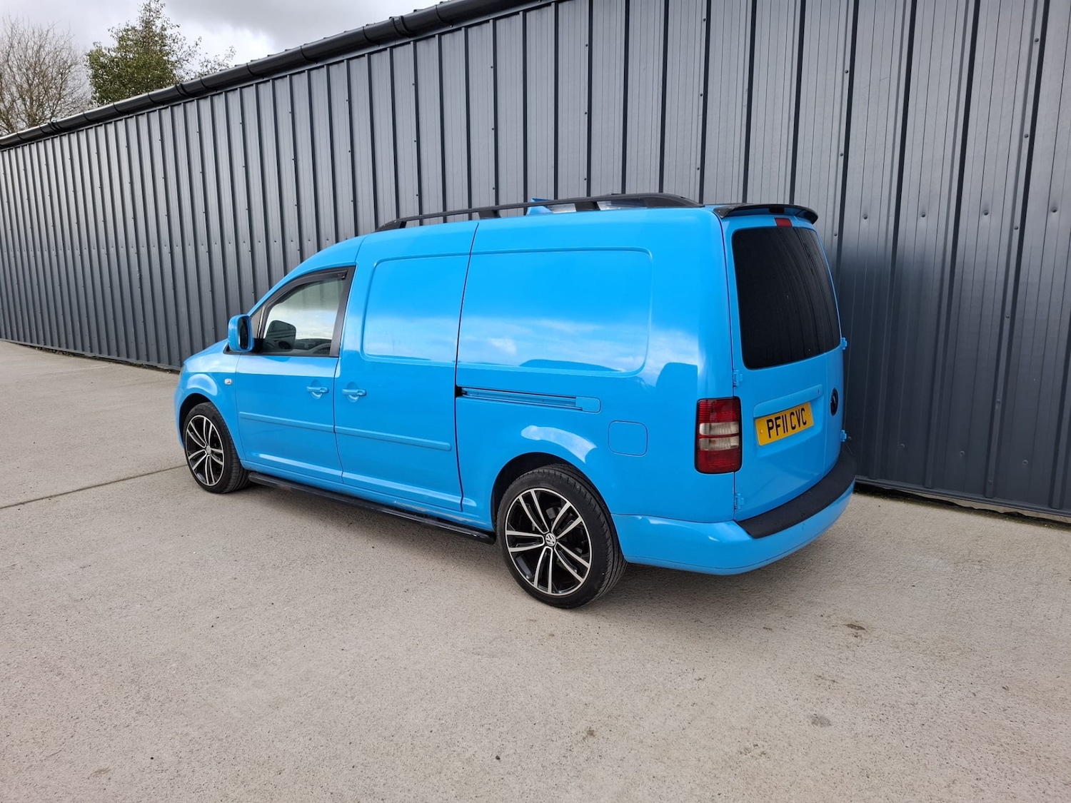 Used Volkswagen Caddy Maxi 2011 for sale - 76492304: Photo 9