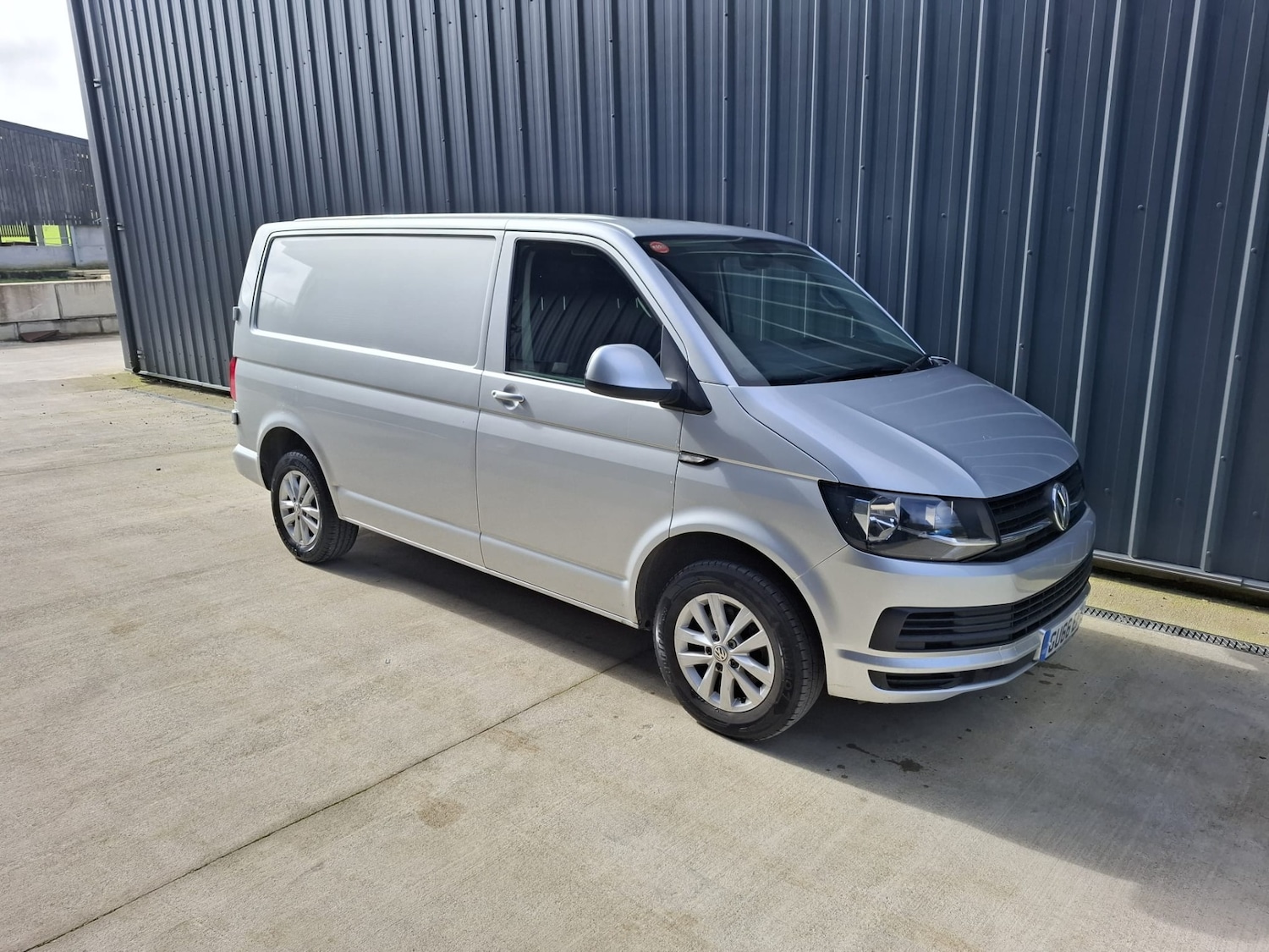 Used Volkswagen Transporter 2017 for sale - 77916083: Photo 10