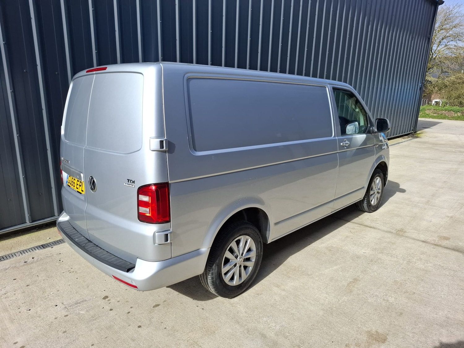 Used Volkswagen Transporter 2017 for sale - 77916083: Photo 8