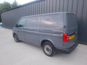 Used Volkswagen Transporter 2018 for sale - 78460281: Photo