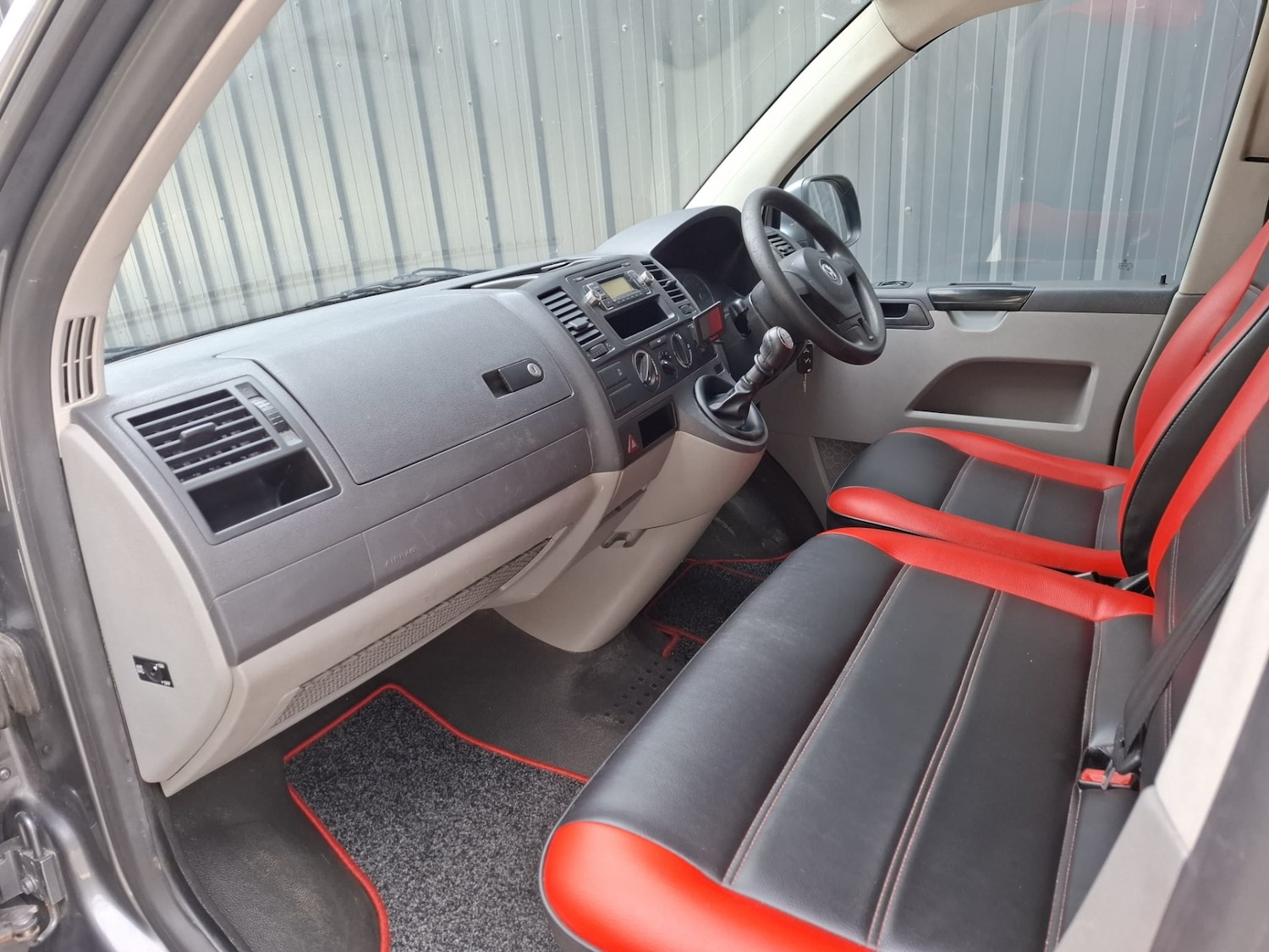 Used Volkswagen Transporter 2011 for sale - 76758990: Photo 10