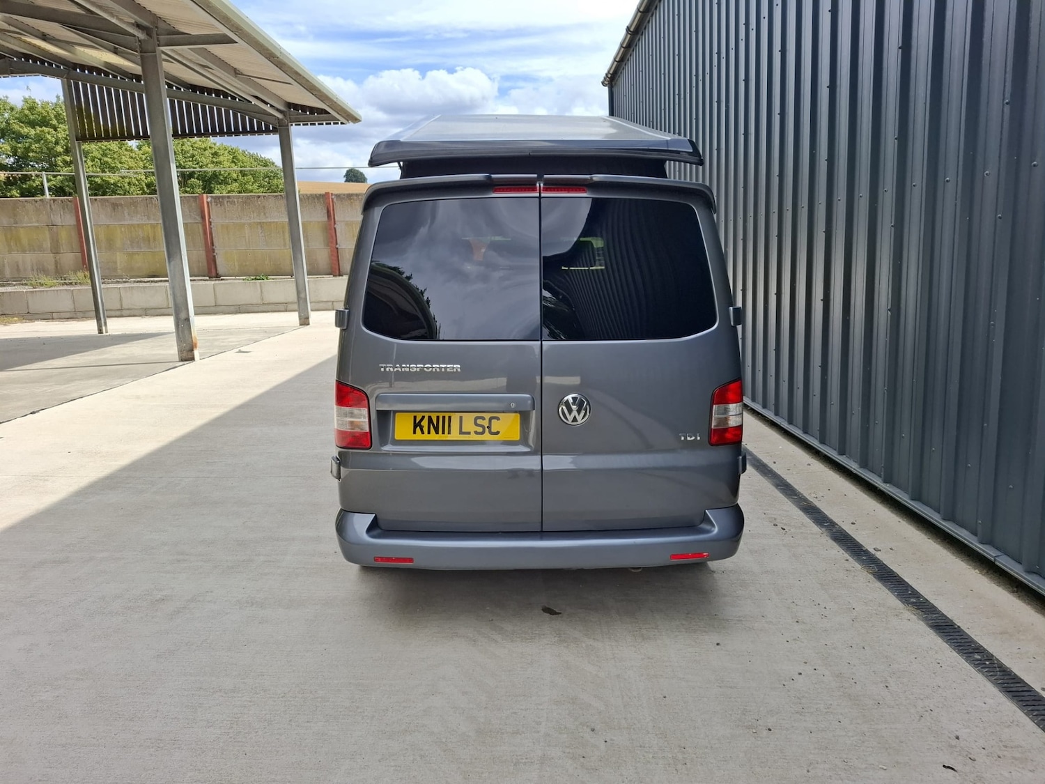Used Volkswagen Transporter 2011 for sale - 76758990: Photo 2