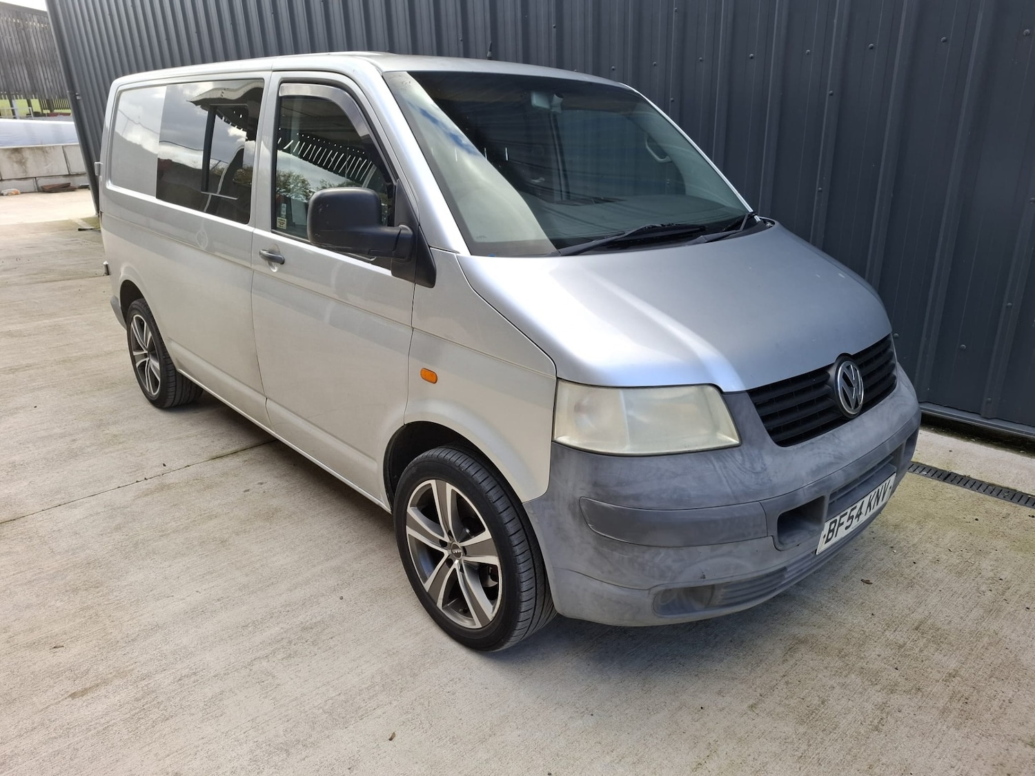 Used Volkswagen Transporter 2004 for sale - 76343834: Photo 2