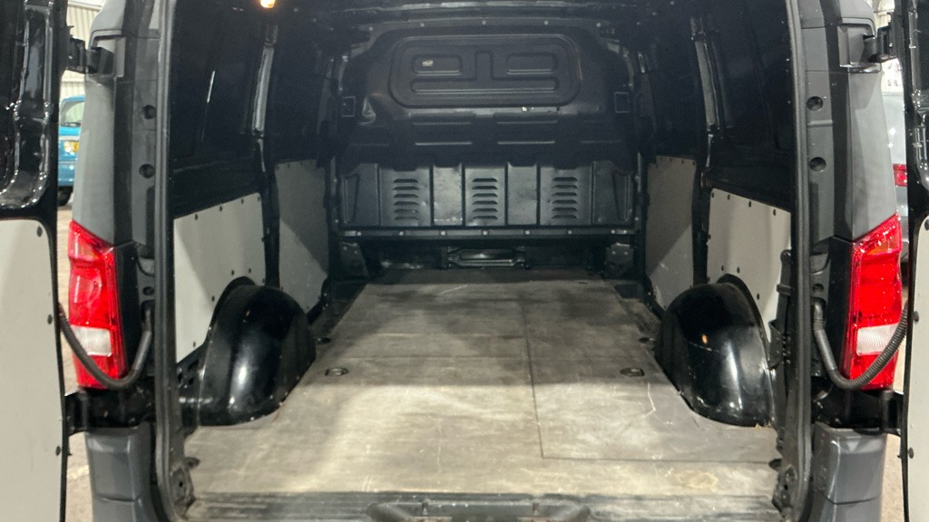 Used Mercedes-Benz Vito 2018 for sale - 76770299: Photo 7