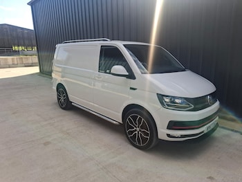 Used Volkswagen Transporter 2017 for sale - 78122214: Photo
