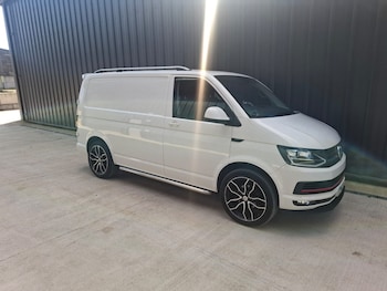 Used Volkswagen Transporter 2017 for sale - 78122214: Photo
