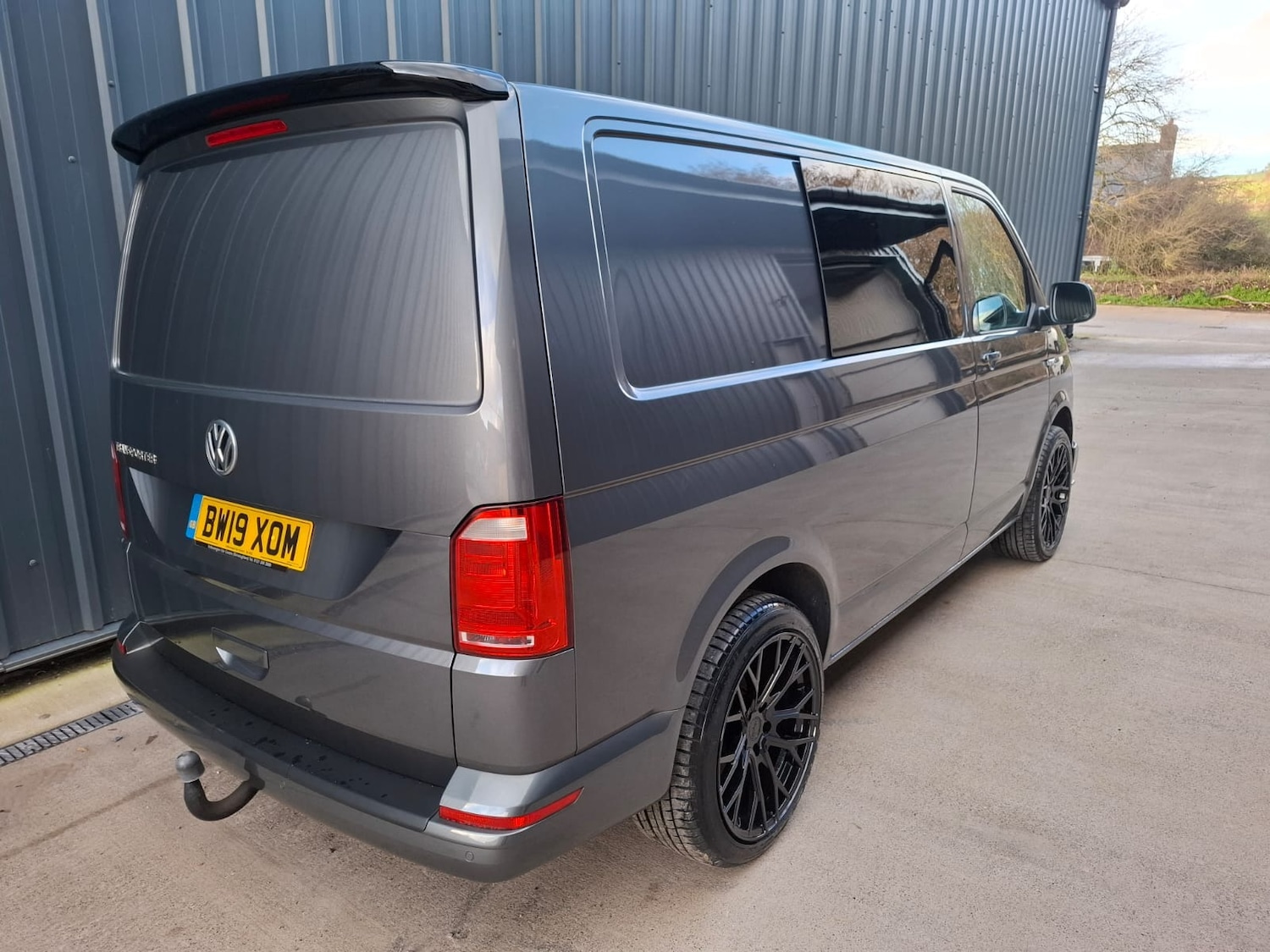 Used Volkswagen Transporter 2019 for sale - 77357432: Photo 2