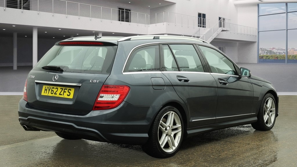 Used Mercedes-Benz C Class 2012 for sale - 77277656: Photo 4