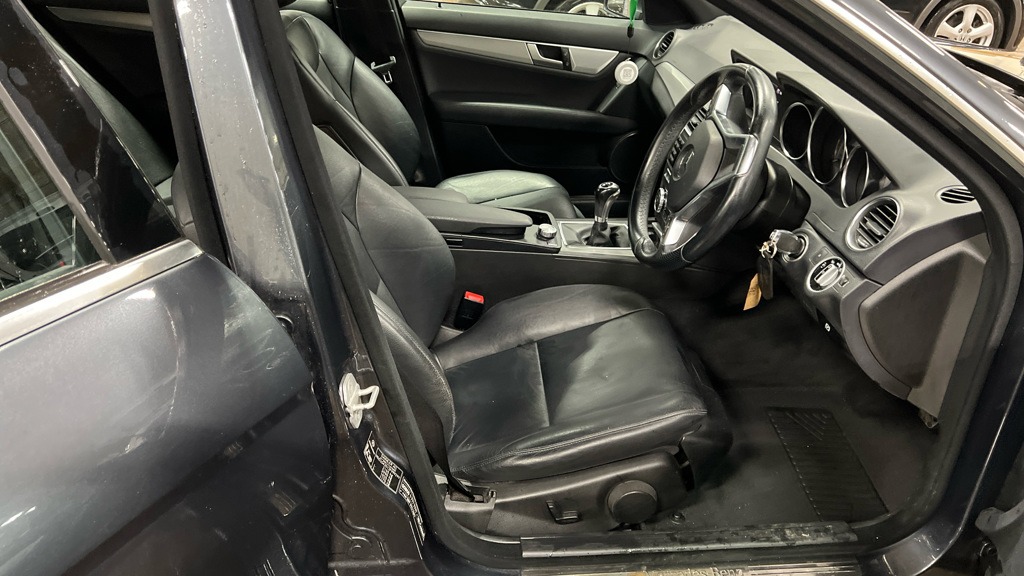 Used Mercedes-Benz C Class 2012 for sale - 77277656: Photo 9