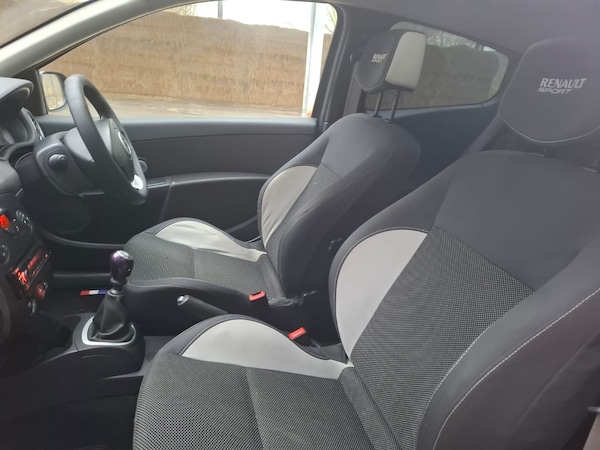 Used Renault Clio 2011 for sale - 74361383: Photo 9