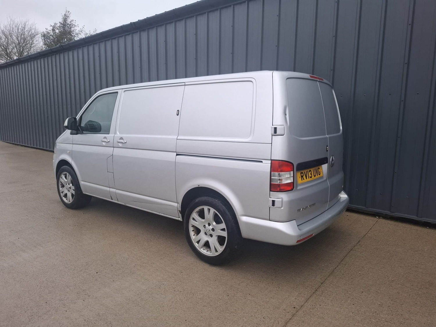 Used Volkswagen Transporter 2013 for sale - 76548015: Photo 5