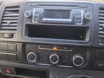 Used Volkswagen Transporter 2014 for sale - 77833776: Photo