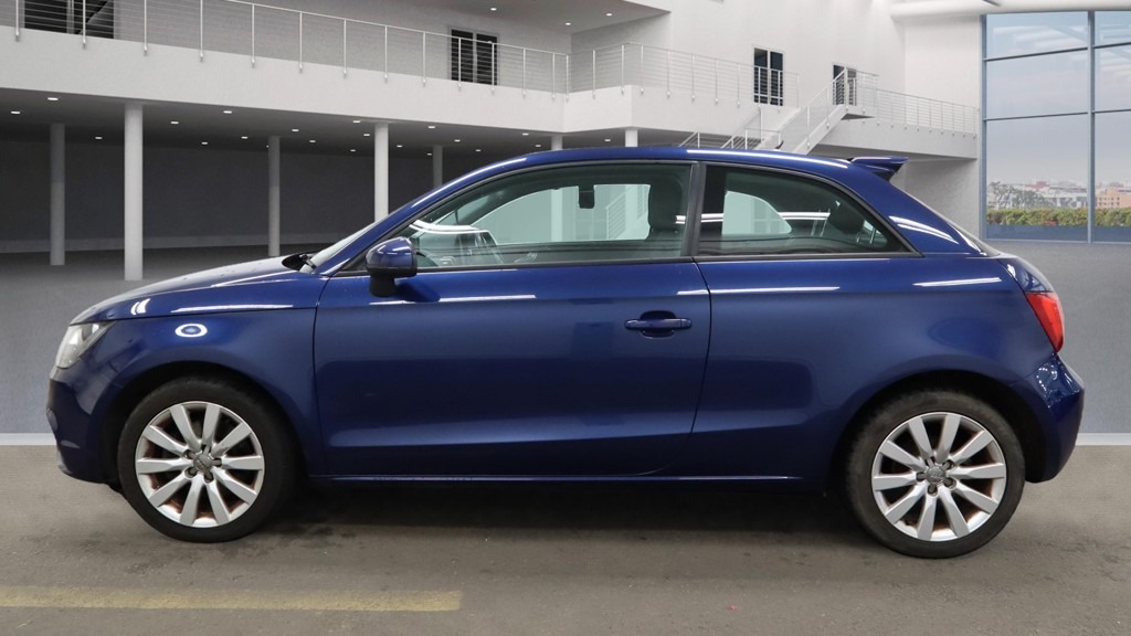 Used Audi A1 2011 for sale - 76770273: Photo 12